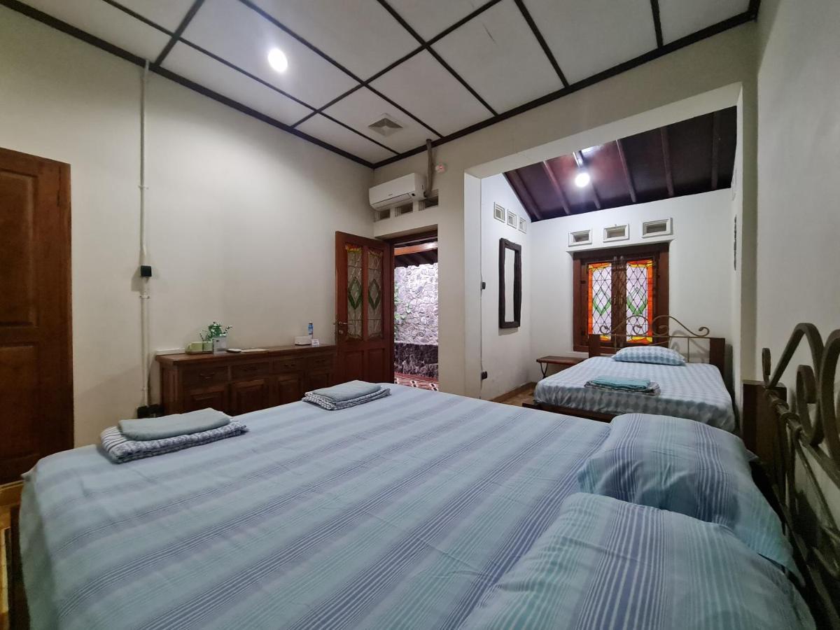 Omah Pitoe Yogya Homestay Yogyakarta Exteriör bild