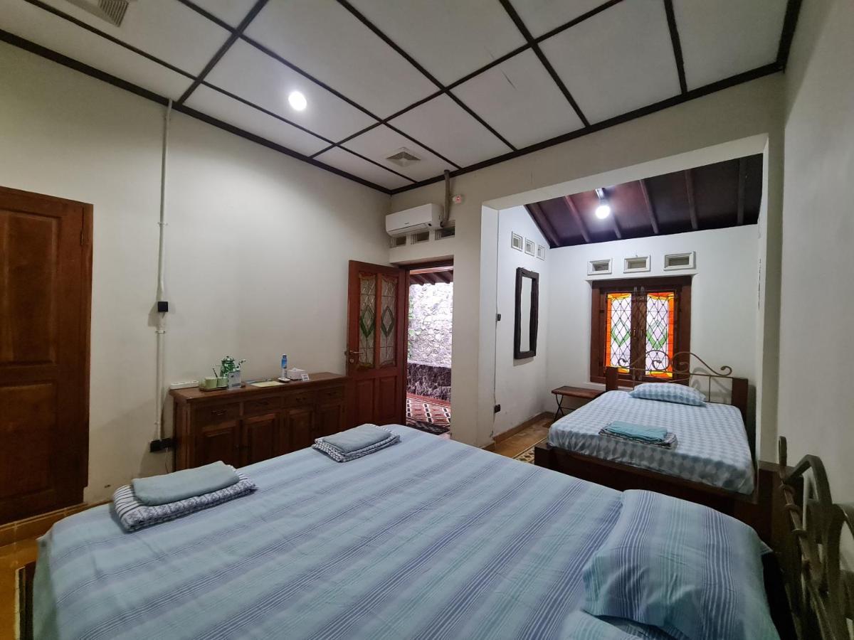 Omah Pitoe Yogya Homestay Yogyakarta Exteriör bild