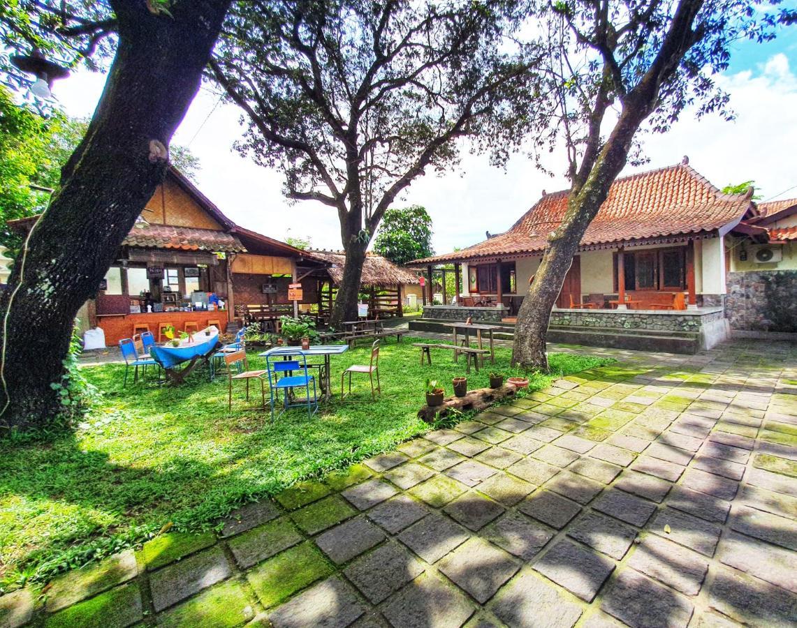 Omah Pitoe Yogya Homestay Yogyakarta Exteriör bild