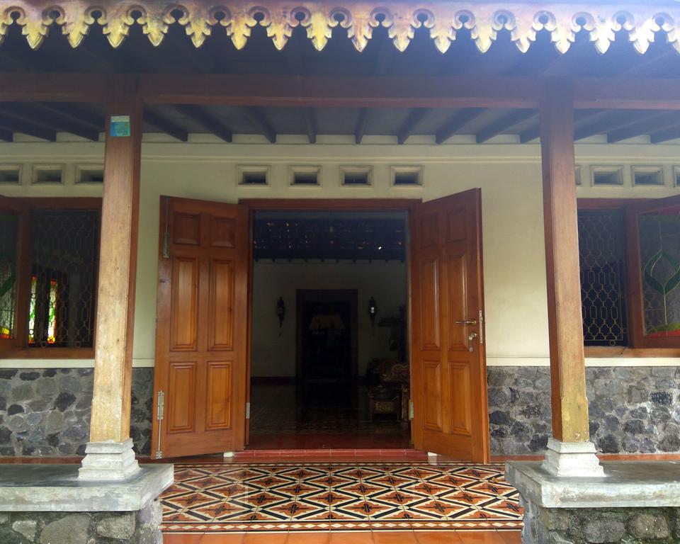 Omah Pitoe Yogya Homestay Yogyakarta Exteriör bild